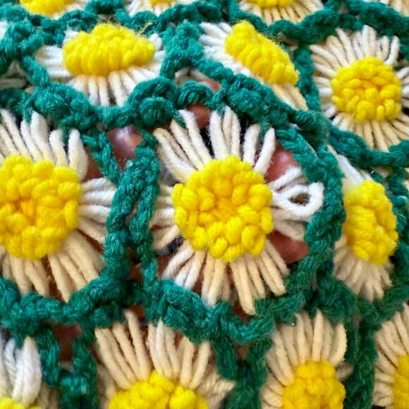 Vintage Handmade Daisy Crochet Afghan Blanket 86" x 51" Floral Yellow Green - Picture 7 of 8